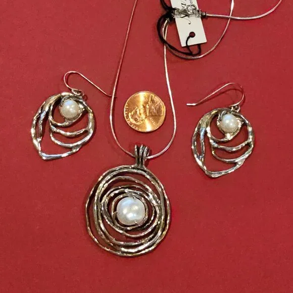 Noa Zuman Sterling Silver/Pearl Pendant and Earrings - Picture 5 of 7
